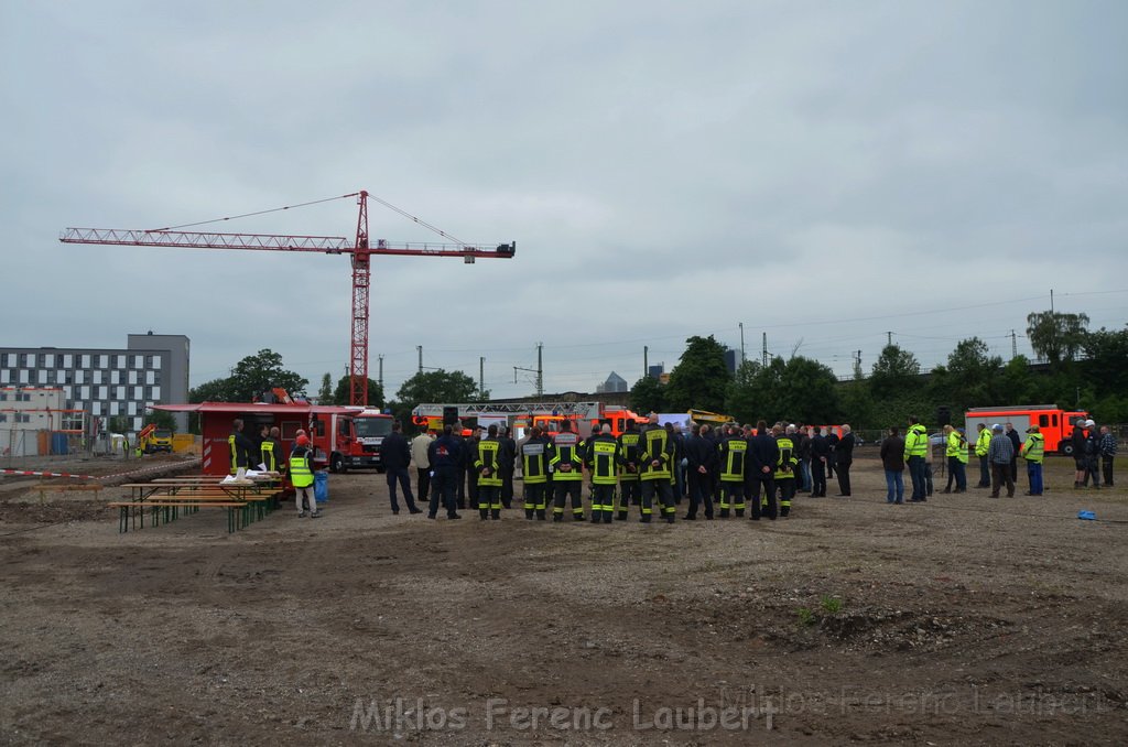 Erster Spatenstich Neues Feuerwehrzentrum Koeln Kalk Gummersbacherstr P104.JPG - Miklos Laubert